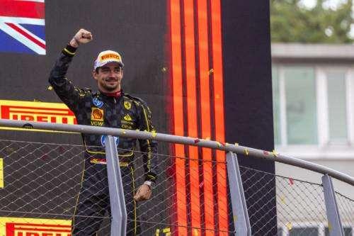 F1 | Ferrari, la 7a di Leclerc: eguagliati Arnoux e Montoya