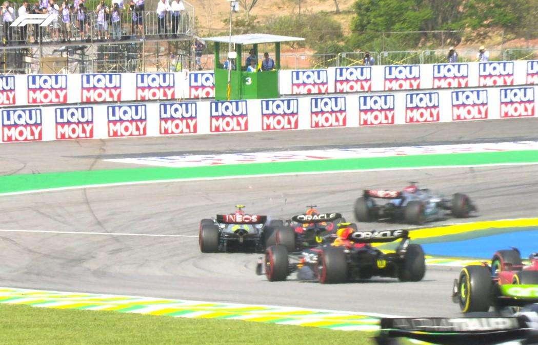 Diretta Formula 1 Brasile | Incidente Verstappen-Hamilton e Norris-Leclerc: Max e Charles ultimi