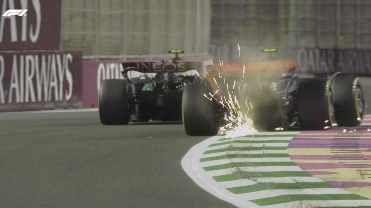 F1 | Hamilton-Sargeant, impatto sfiorato. Sainz si lamenta di Lewis