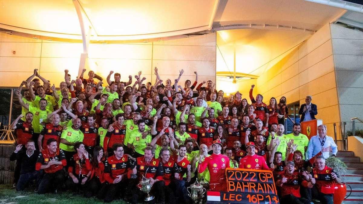 Formula 1 | Monza, ospite speciale nei box Ferrari: ecco la foto