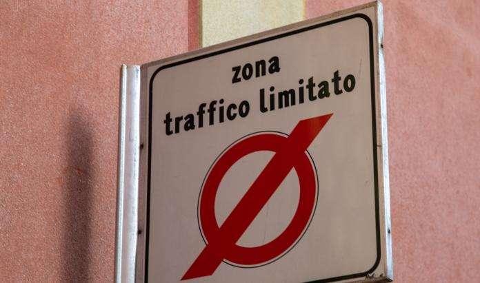 ZTL Roma | Rinviata di 1 anno, ma non per tutti: chi rischia la multa