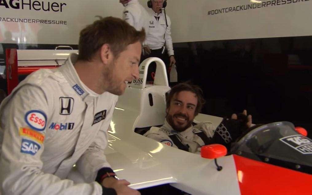 Formula 1 | Alonso contro Hamilton: Button si prende Fernando