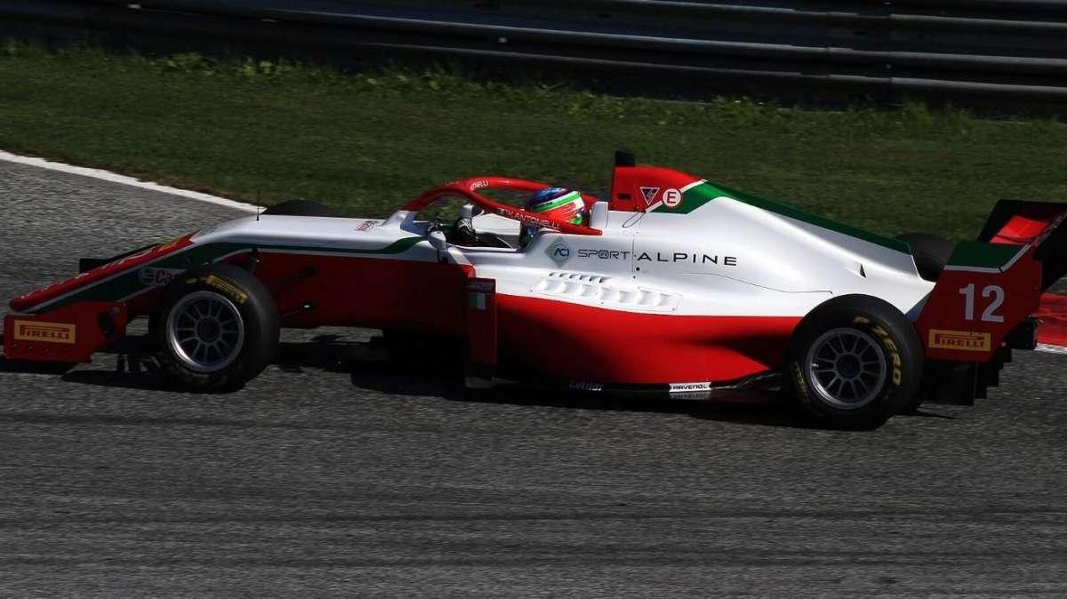 F1 | Formula 2, Kimi Antonelli brucia la pole, ma la Prema migliora