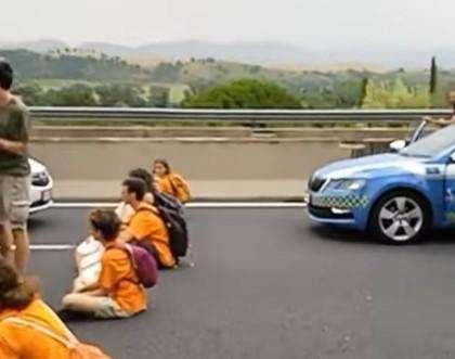 Roma | Caos sull'A1 a Fiano Romano: ambientalisti in autostrada
