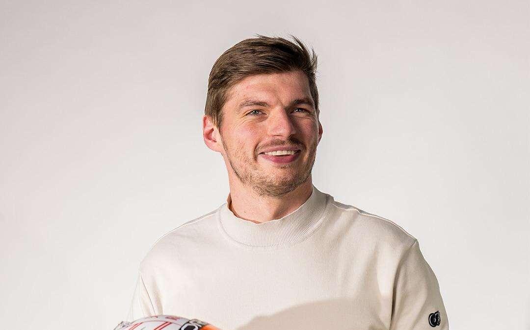 F1 | Verstappen svela il casco speciale per il GP del Giappone