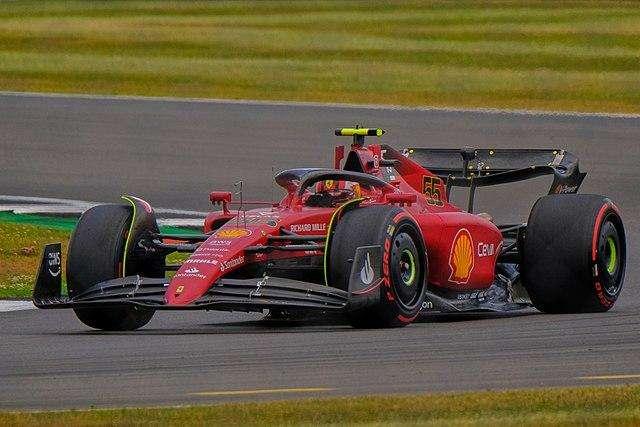 F1 | Ferrari: Hamilton-Leclerc, la coppia con la maggior differenza d’età 