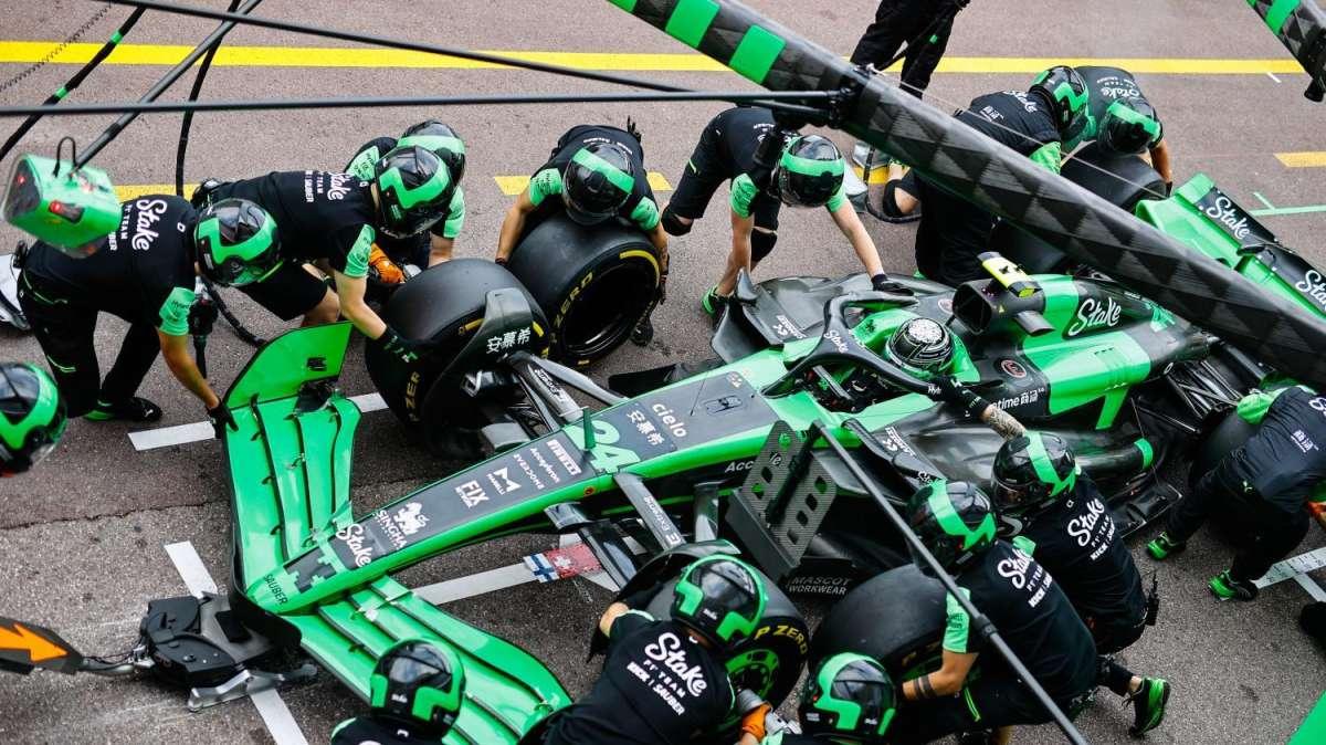 by courtesy of Pirelli