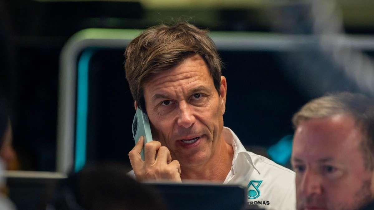 F1 | Ferrari, allarme Hamilton? Wolff spiega la crisi di Lewis...