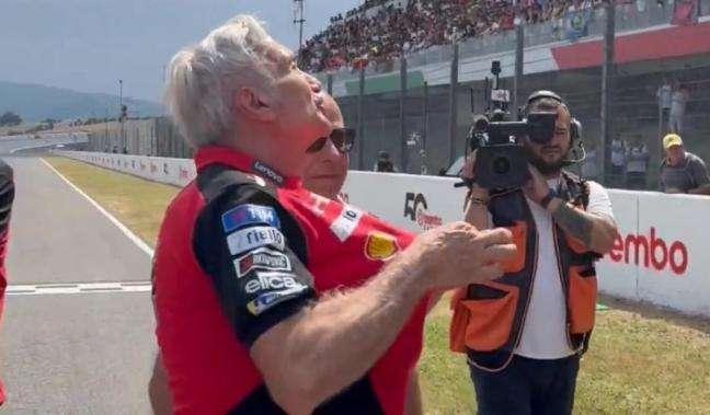 MotoGP | Ducati e i fischi a Marc Marquez: arriva la dura reazione