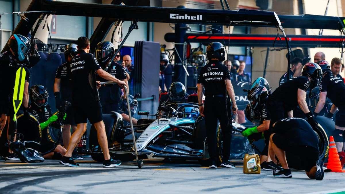 F1 | Mercedes in difficoltà: errori di Russell e poca guidabilità per Hamilton