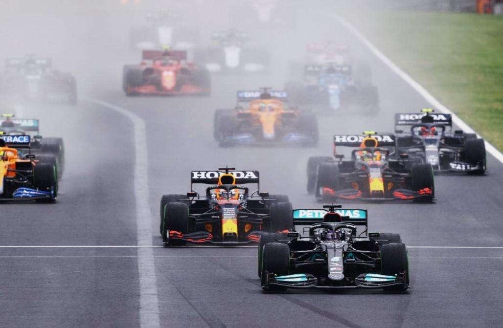 Formula 1 | Hamilton ancora complimenti a Ocon. Soddisfazione per il 2° posto