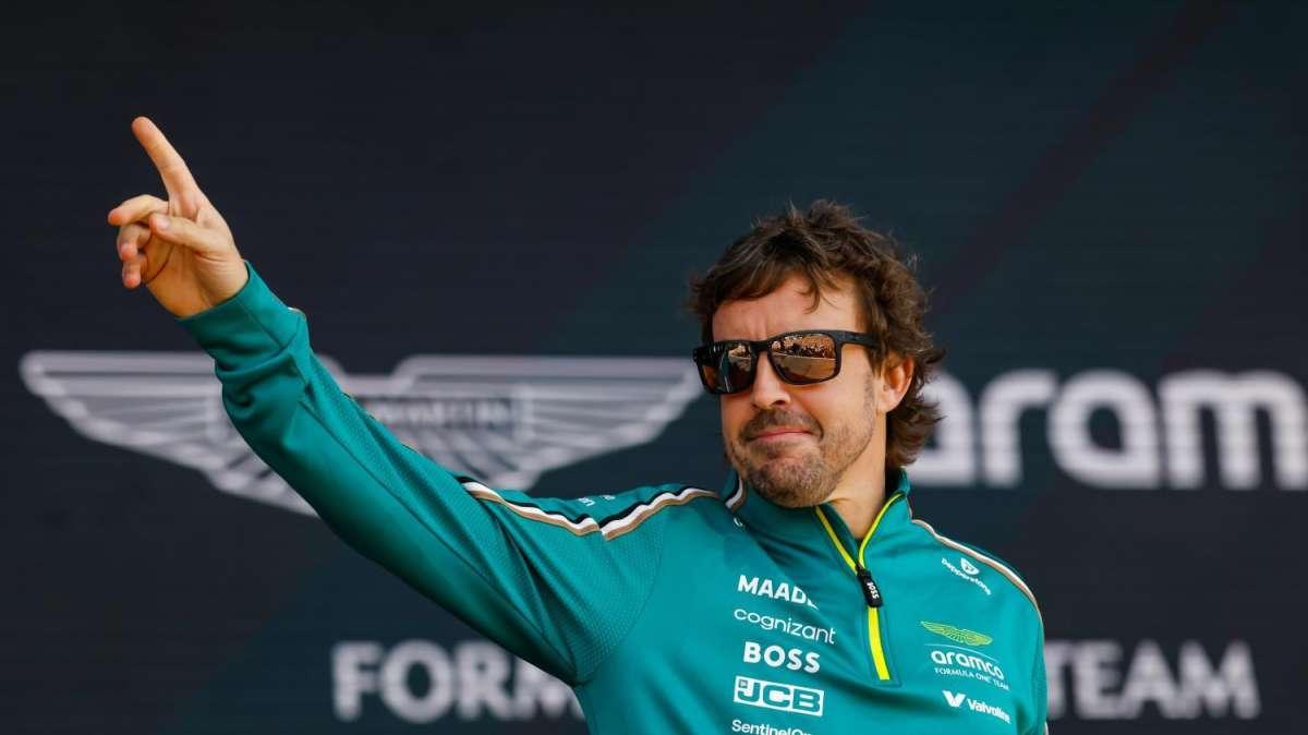 F1 | Aston Martin, Cowell blinda Alonso dopo l'ingresso nel box Alpine di Briatore