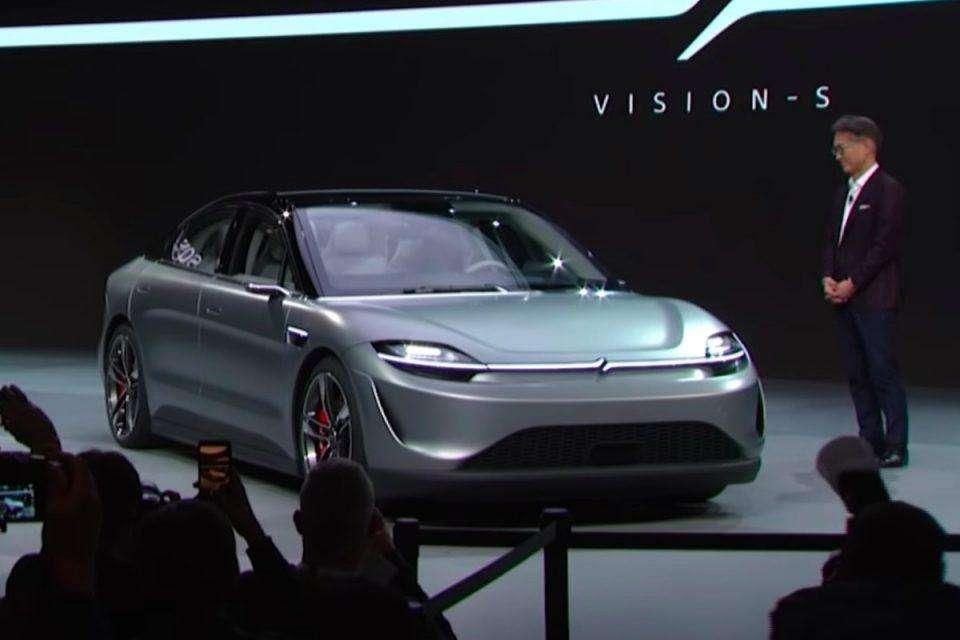 Motori/ A sorpresa, la Sony debutta con la Vision S, auto elettrica