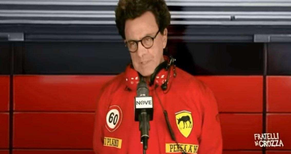 F1 / Ferrari, Crozza prende in giro Binotto: "La macchina parte solo coi cavetti"