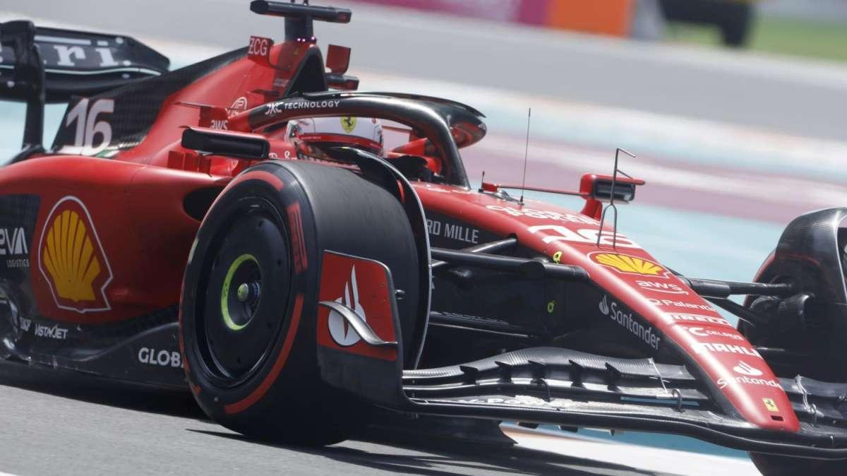 F1 | Ferrari, si gira Leclerc ma si salva: scoperto il problema! 