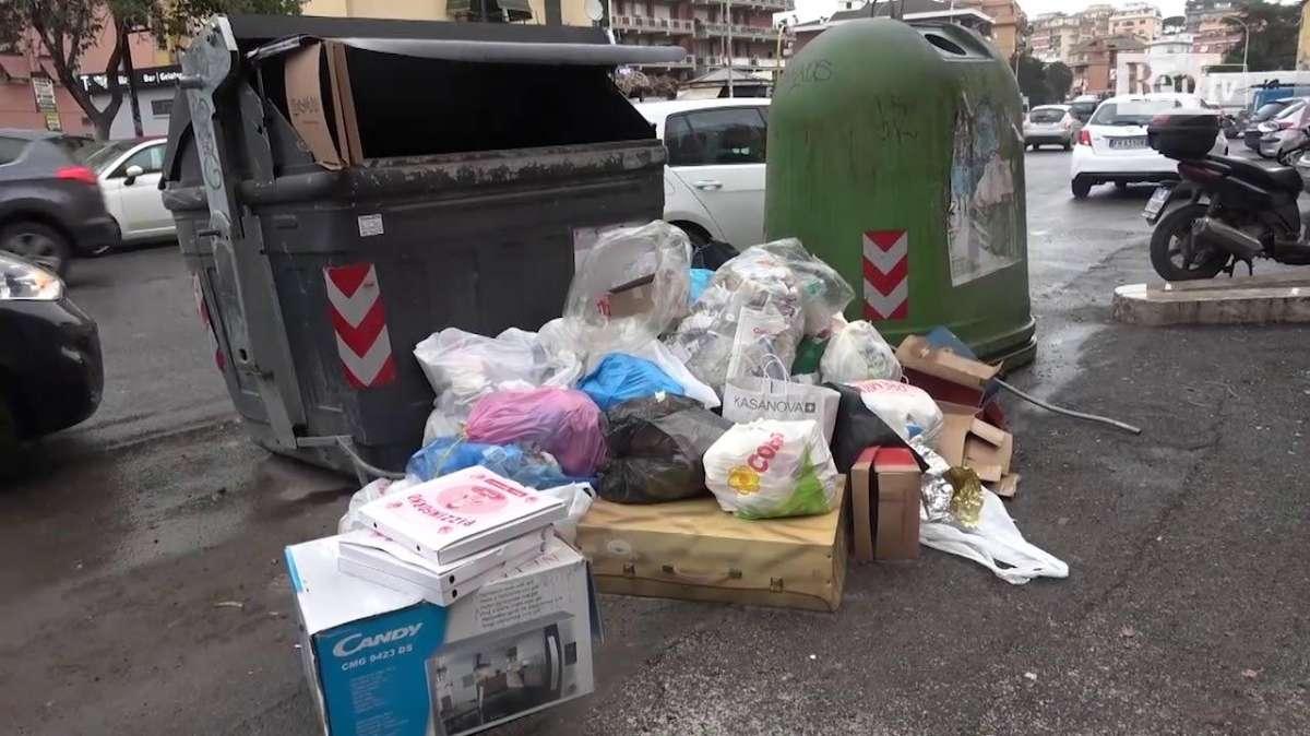 Roma | Emergenza rifiuti: spuntano documenti "scandalosi" sull'AMA