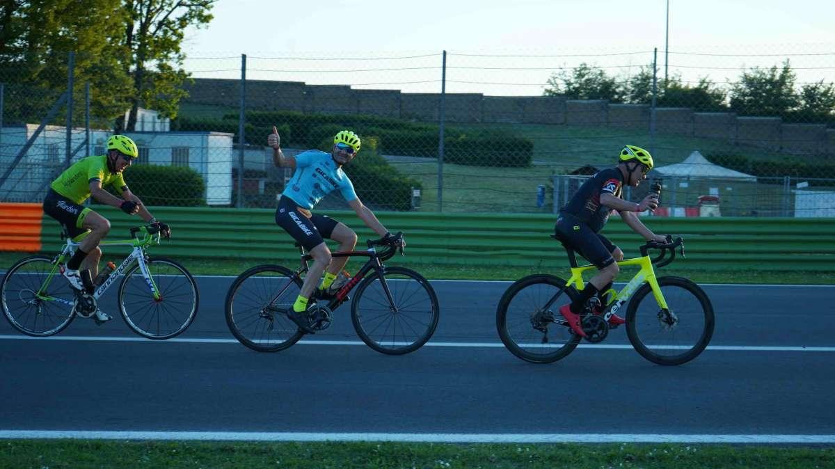 Ciclismo | Pedalare in un autodromo di classe A del Motorsport? Nuovo appuntamento il 9 maggio