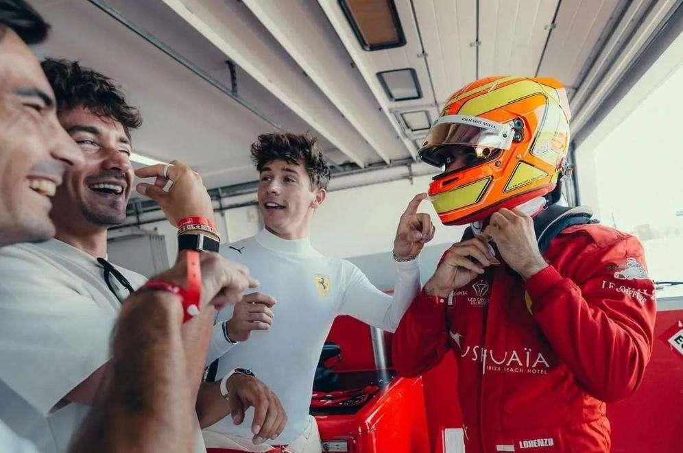 F1 | Lorenzo Leclerc sulla Ferrari al Paul Ricard: Arthur e Charles esultano