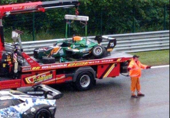 FRECA | Incidente drammatico a Spa in stile Hubert: paura per Van 't Hoff