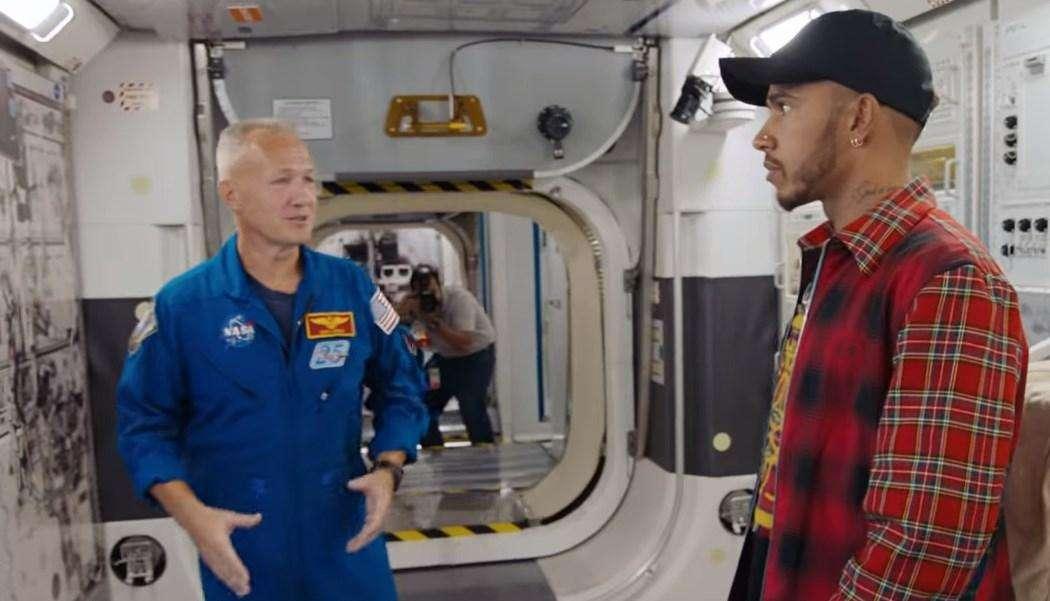F1 / Mercedes, Hamilton raggiante dà un consiglio a tutti: "Fate come me, sognate!"
