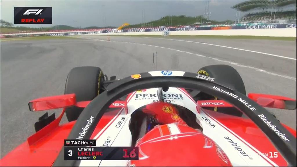 F1 | Leclerc sfiora il dissuasore: rischio all’ingresso della pit lane