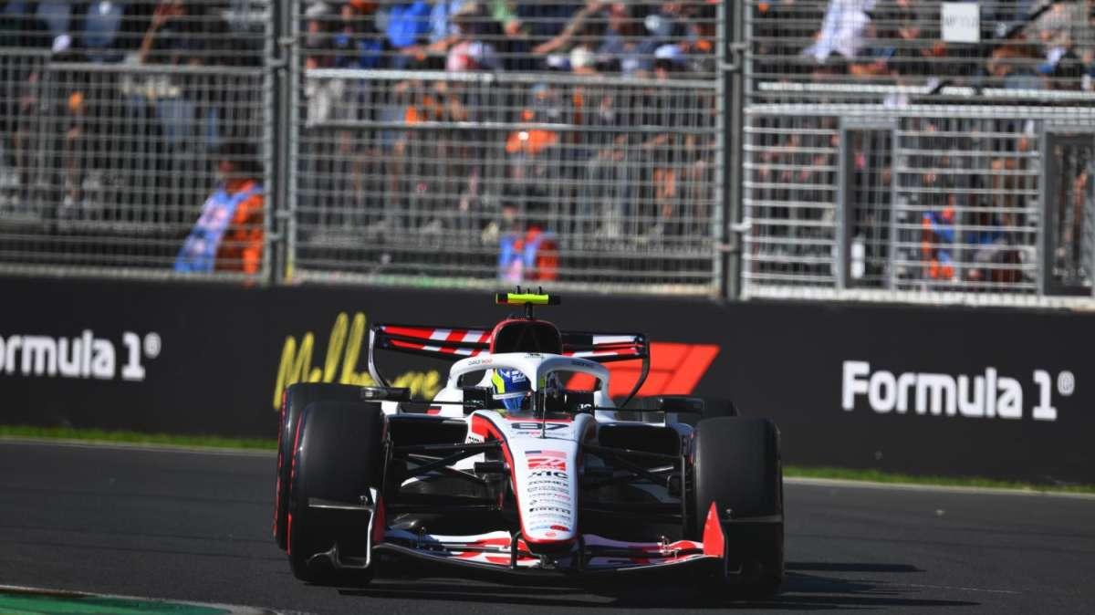 F1 | Haas si squaglia sotto il caldo di Barcellona: Bearman KO