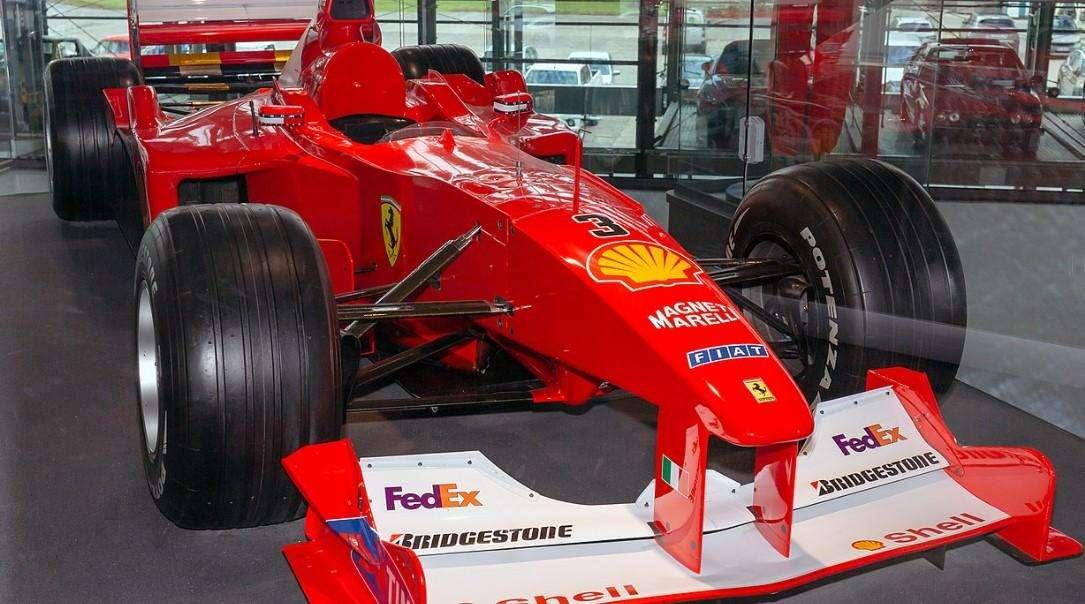 F1 | Ferrari, in vendita l'iconica vettura F1-2000 di M.Schumacher: all'asta