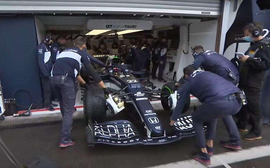 Formula 1 | Tsunoda chiede scusa a Verstappen: Hamilton bloccato solo 8 giri