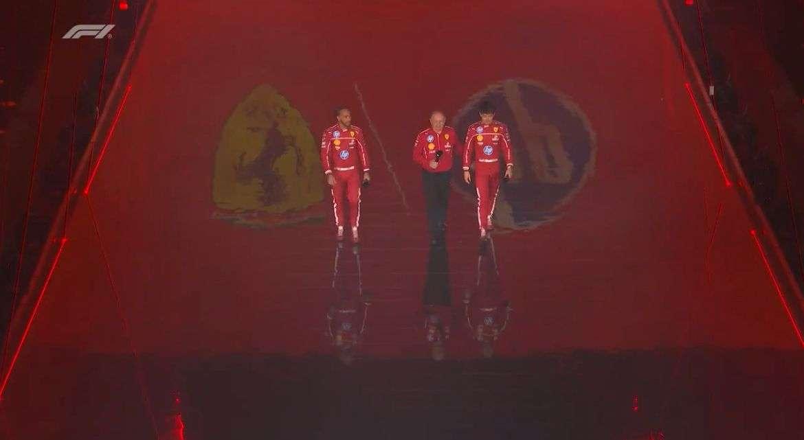 F1 | Ferrari 2025 all'insegna del bianco: Hamilton e Leclerc la presentano