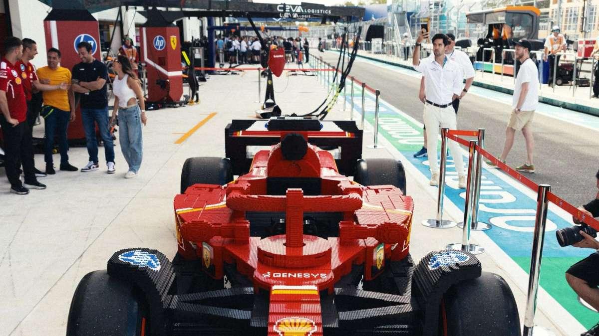 F1 | Horror Ferrari a Miami: i tifosi invocano la sostituzione con l'auto LEGO