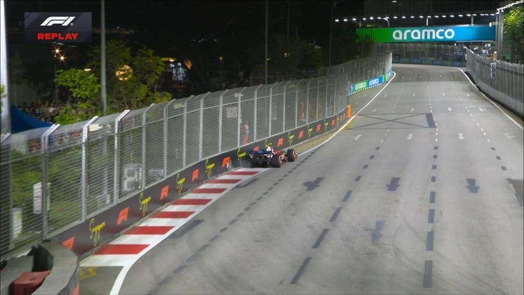 F1, Qualifiche Singapore, Leclerc a muro: Ferrari in affanno
