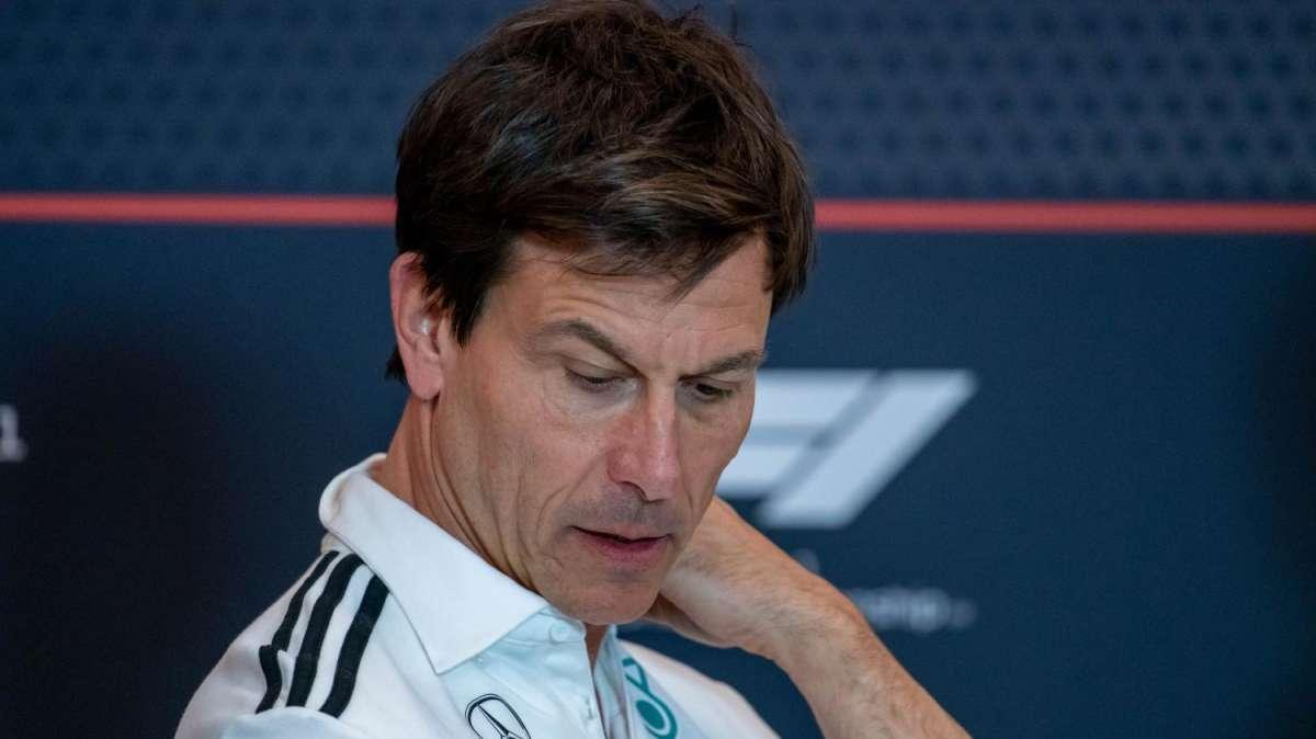 F1 | Wolff difende Hamilton "GOAT" e lo incoraggia dopo la crisi in Ferrari