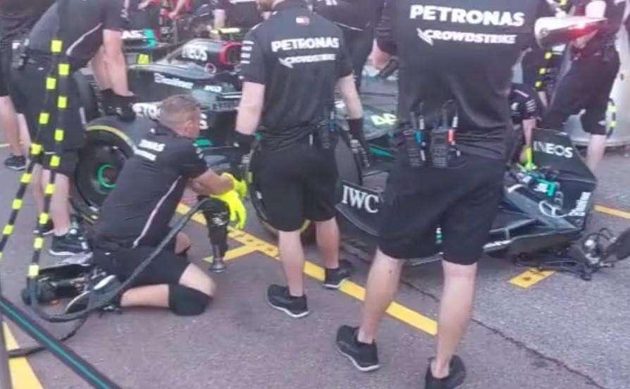 F1 | Monaco, la nuova Mercedes W14 sotto gli occhi di Hamilton