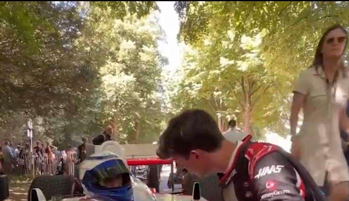 F1 | Bearman a lezione da Prost: McLaren MP4/4 analizzata al Festival of Speed