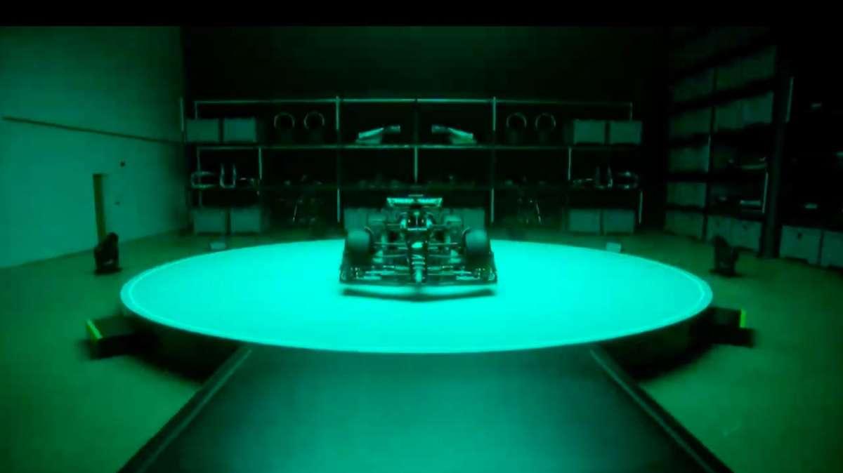 Formula 1 | Mercedes W14, l'analisi di Bobbi: "Filosofia 0-sidepods intatta"