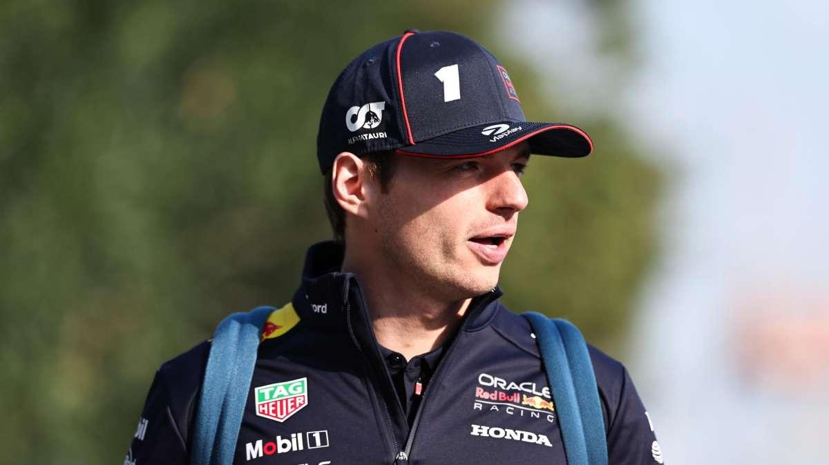 Formula 1 | Verstappen "mascherato" in pista al Nürburgring