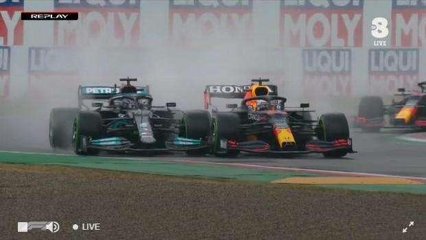 Formula 1 | Hamilton sulla partenza: "Penso sempre al campionato"