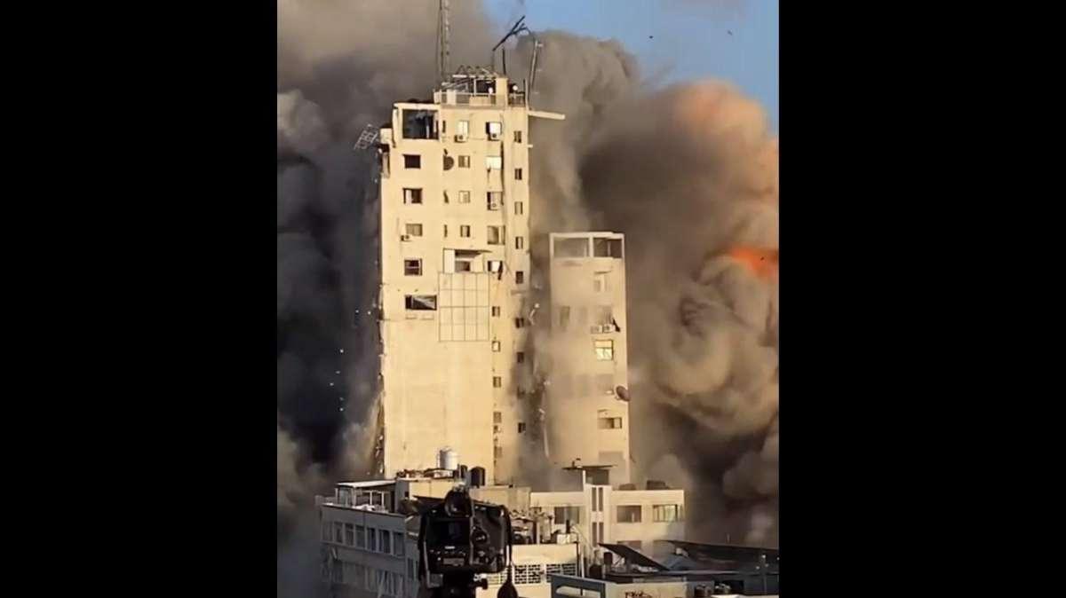 Gaza | Il bombardamento di Israele: palazzo sbriciolato - Video