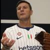 VIDEO - Dal calcio al baseball: anche Zanetti indossa la maglia Away 26/27