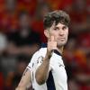 Stones, prime parole in nerazzurro: "Saluto i tifosi, non vedo l'ora di giocare"