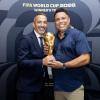 Djorkaeff e Ronaldo insieme con la Coppa del Mondo: "Per l'eternità"