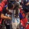 L'istantanea di Lautaro: l'abbraccio con la sua famiglia