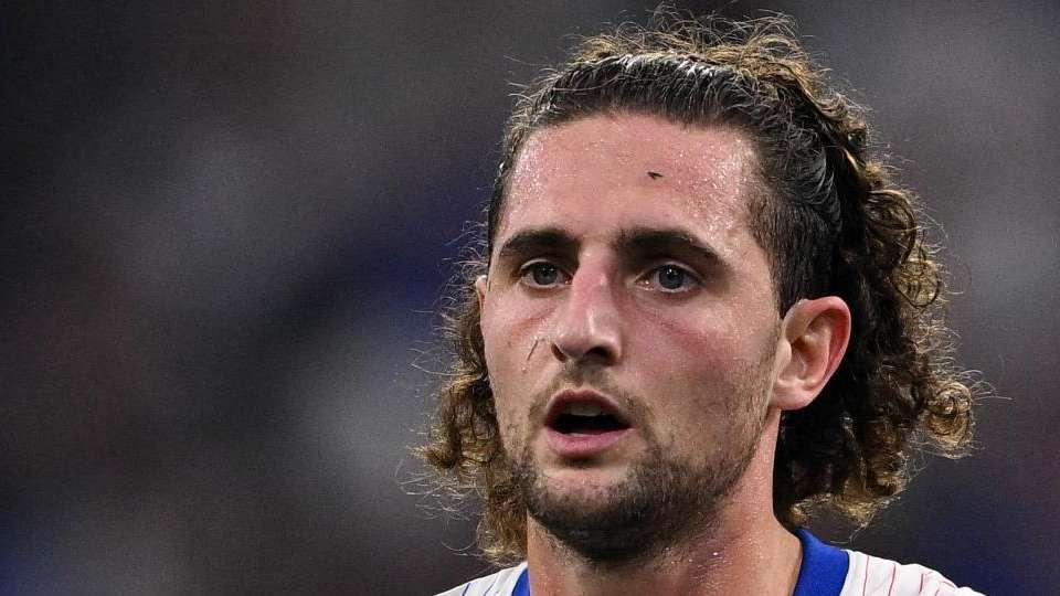 L'Equipe - Inter attenta alla situazione di Rabiot: c'è anche un'altra big europea sulle sue tracce