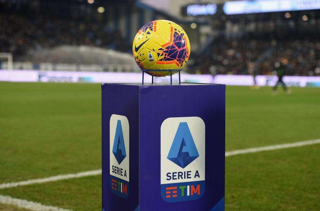 Diritti tv, fumata bianca all'orizzonte: sì a Dazn-Tim con tre partite a Sky
