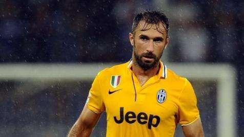 Mirko Vucinic-Inter fino al 2016, con ingaggio ridotto