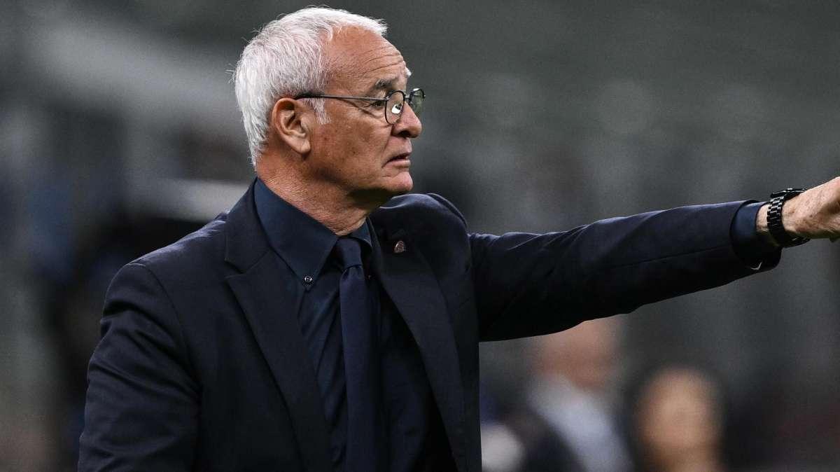 La Fiorentina rovina la festa d'addio a Ranieri: la Viola passa 3-2 a Cagliari con la pazza rimonta nel finale 