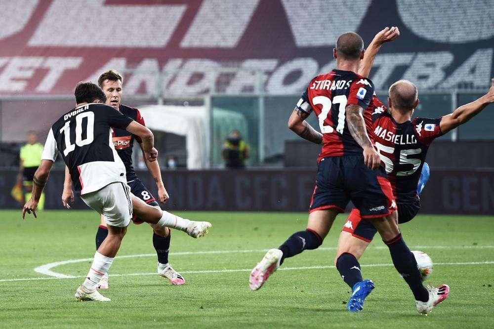 La Juventus allunga: 3-1 in casa del Genoa. Gol dell'orgoglio rossoblu firmato Pinamonti