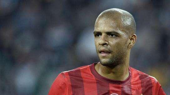 Flop Galatasaray in casa, Melo in campo nella ripresa