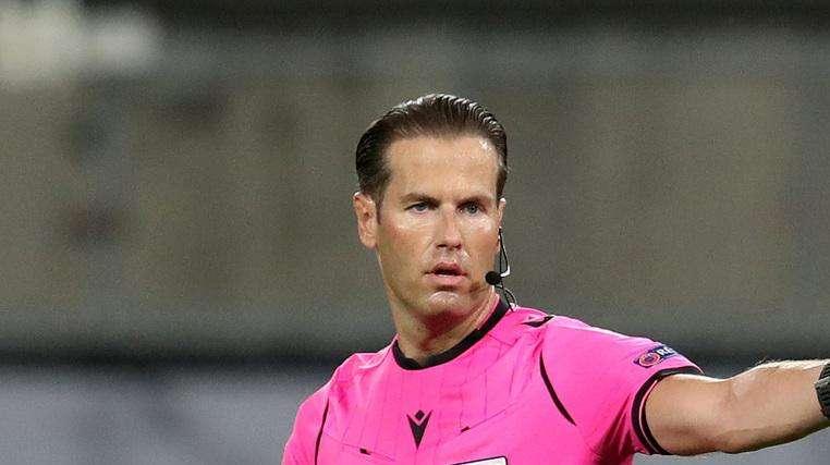 Siviglia-Inter - Fallo di mano in area di Diego Carlos: errore di Makkelie, manca un rigore