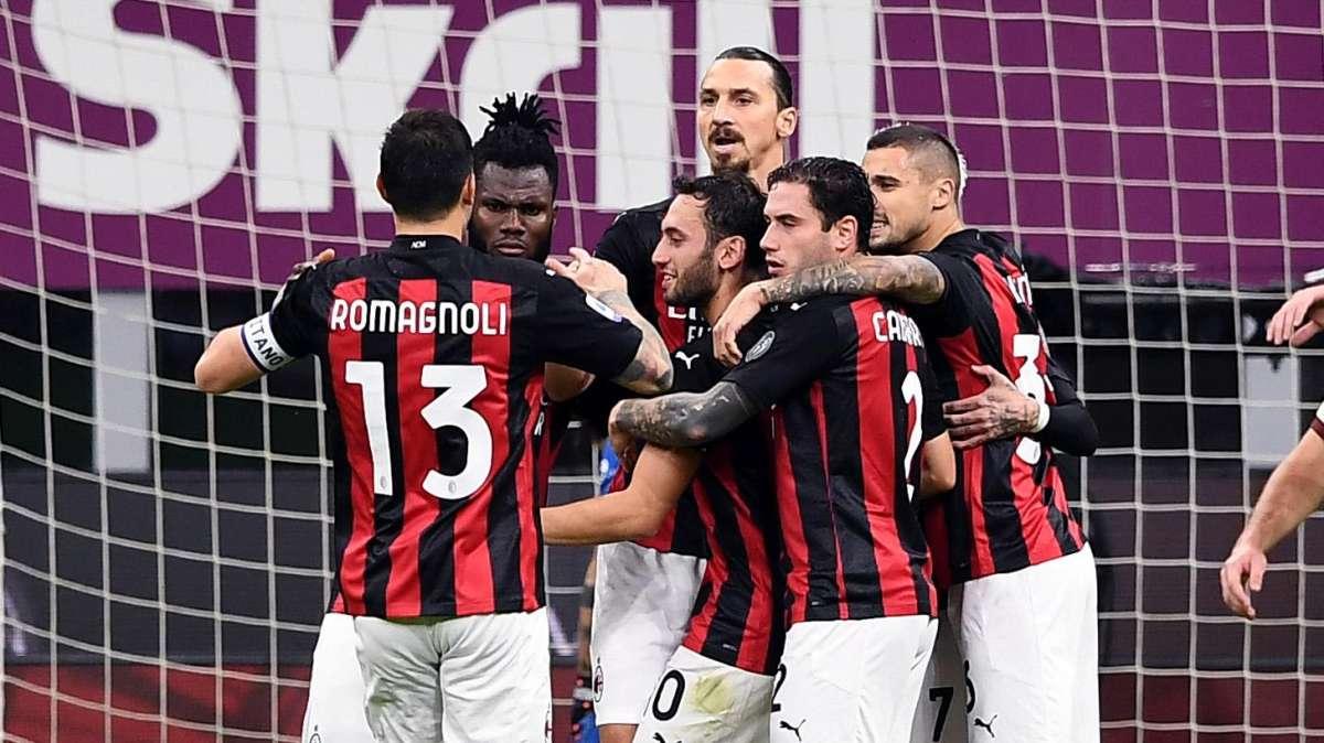 Il Milan non si ferma, super Ibra lo riporta in testa alla classifica. Napoli ko e a -1 dall'Inter